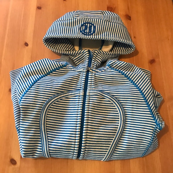 Rare Lululemon scuba hoodie - Picture 2 of 9
